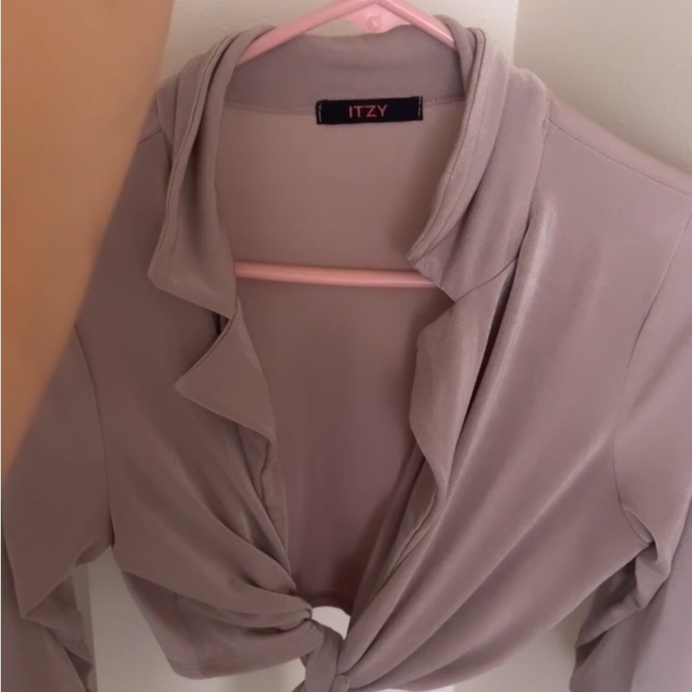 Blouse top